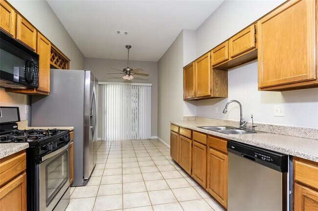 Foto del edificio - 17219 Harmony Hill Dr