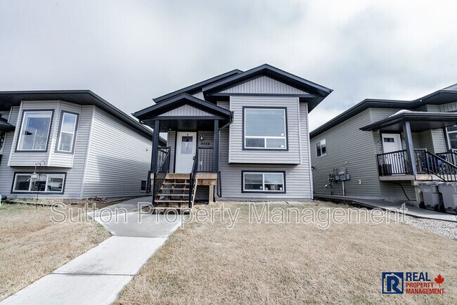 Photo du bâtiment - 8434-102AvenueKey #15