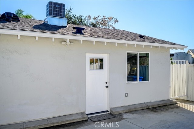 Building Photo - 9029 El Dorado Ave