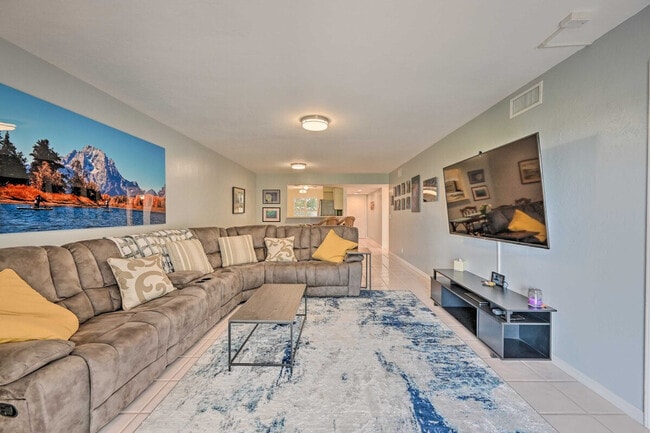 Foto del edificio - 320 Horse Creek Dr