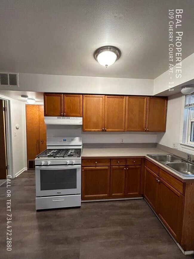 Foto del edificio - 109 Cherry Ct