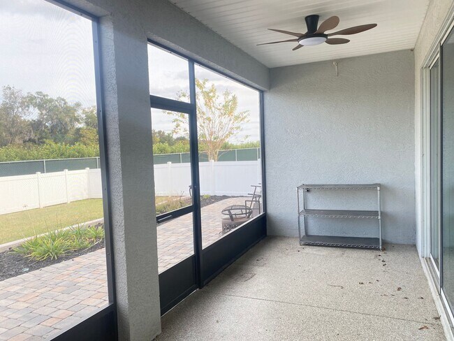 Foto del edificio - Three Bedroom Home In Gated 55+ Exclusive Community