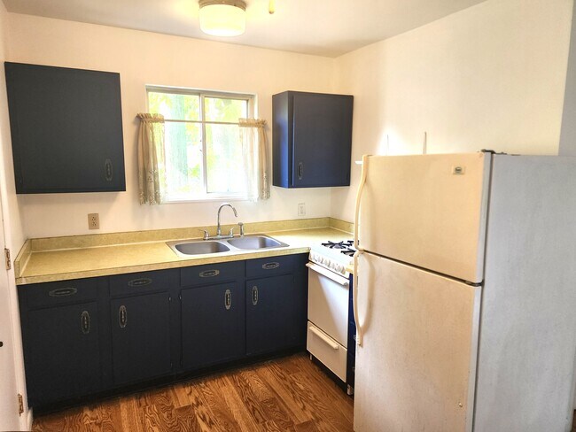 Foto del edificio - 3884 N West River Rd
