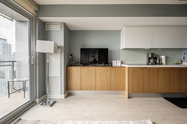 Photo du bâtiment - 21 Iceboat Terr