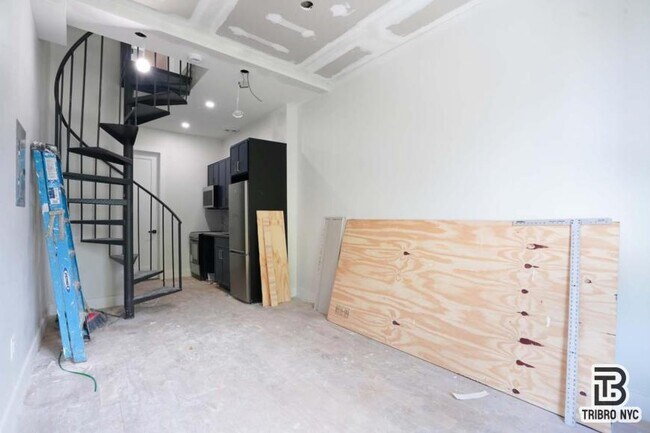 Foto del edificio - 1 bedroom in BROOKLYN NY 11206