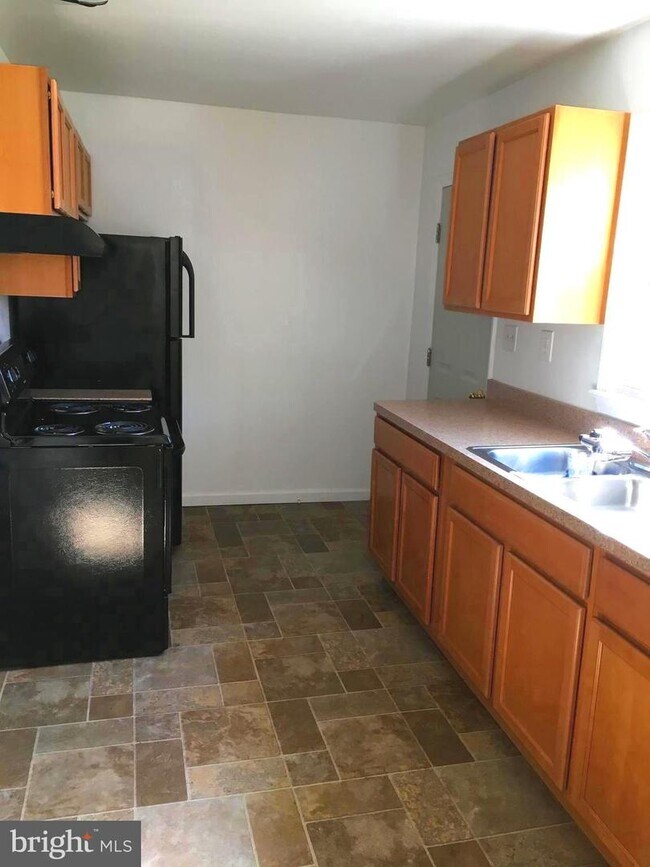 Foto del edificio - 11370 Ridge Rd