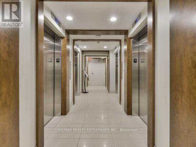 Building Photo - 2212-L2212 Lake Shore Blvd W