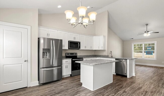 Foto del edificio - 2026 Lakeside Ln