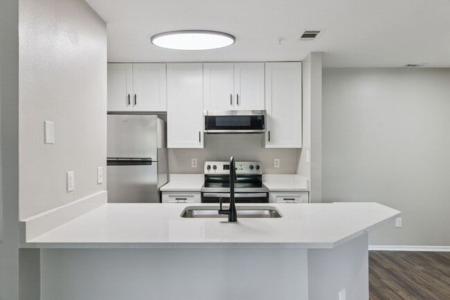 Newly Renovated Ground Floor Condo in Gated Altamonte Springs Community! - Newly Renovated Ground Floor Condo in Gated Altamonte Springs Community!