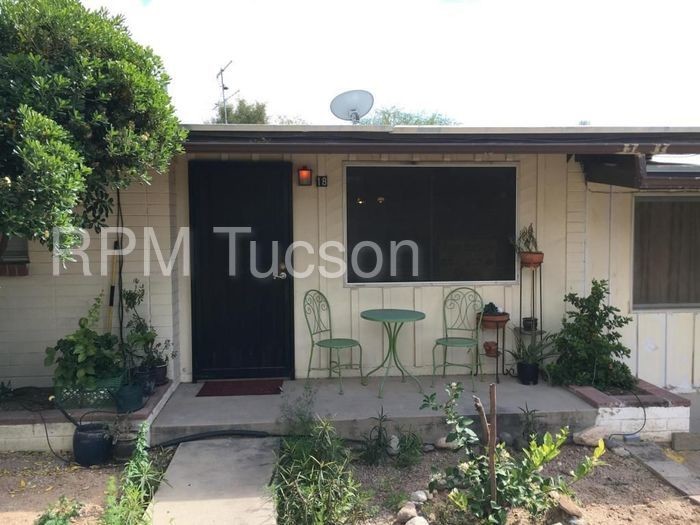 Primary Photo - 5901 N Oracle Rd