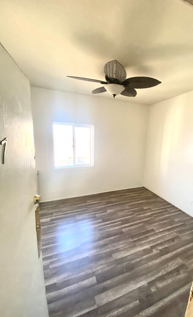 24 11th St. Apartments Apartments in Hermosa Beach, CA