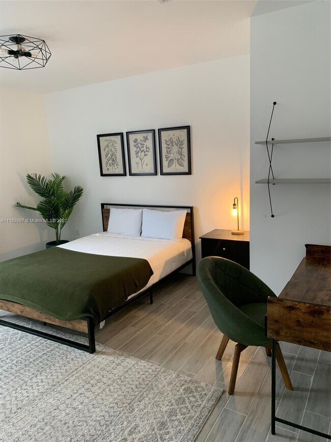 Foto del edificio - 160 NE 57th St