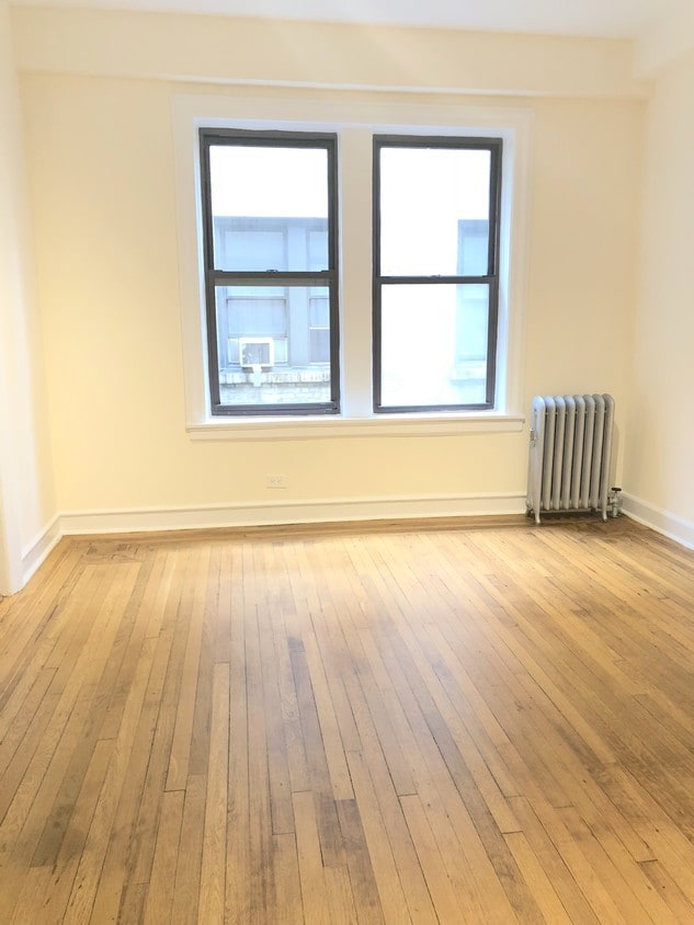 Foto principal - 350 W 53rd St