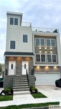 Building Photo - 476 Meade St