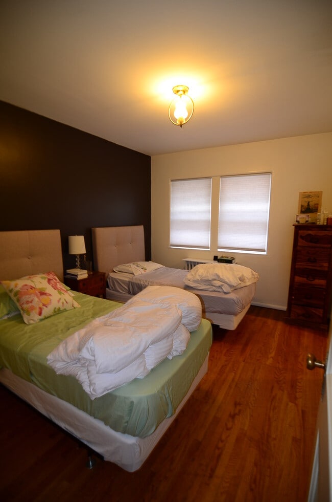 Building Photo - 178 Millwood Rd