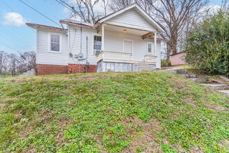 Building Photo - 400 W Front St