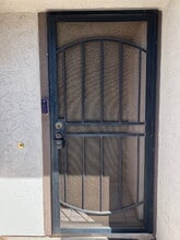 Building Photo - 10249 Bell Gardens Dr