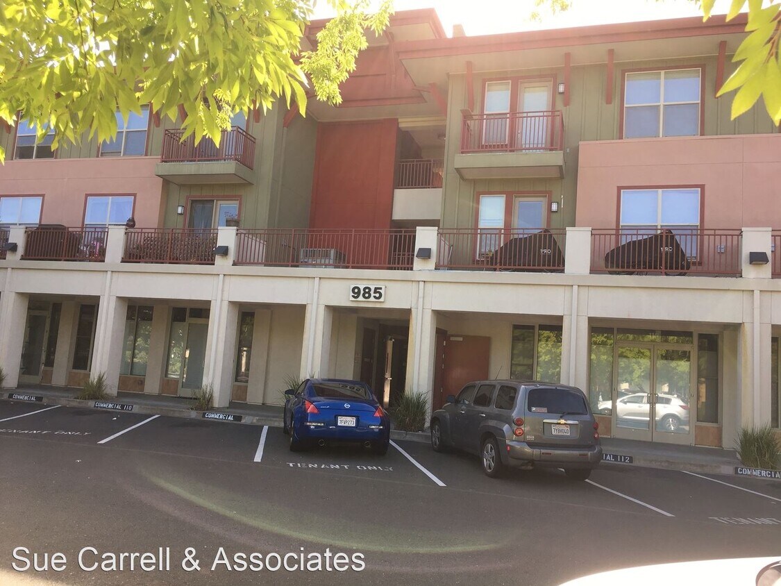 Primary Photo - 2 br, 1 bath House - 985 Doubles Dr #211