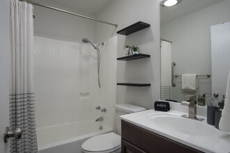 Building Photo - 28 Bass Lake Dr