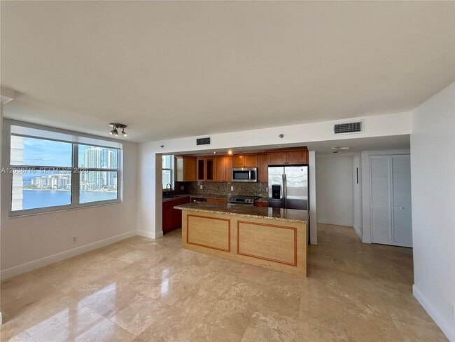 Building Photo - 770 Claughton Island Dr