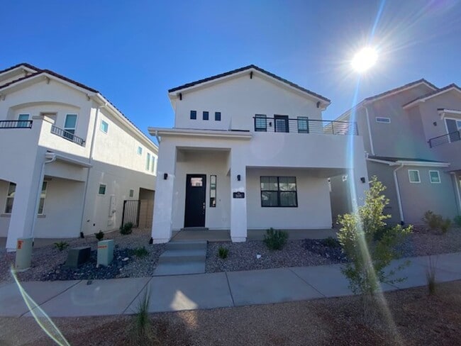 Building Photo - BRAND NEW HOME IN DESERT COLOR