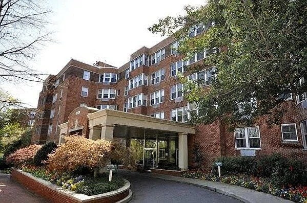 Foto del edificio - 2500 Q St NW