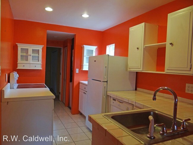 Foto del edificio - 2925 Clinton St S