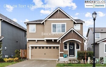 Building Photo - 2715 Saga Ct NE