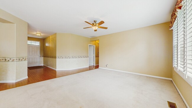 Building Photo - 12214 Plum Grove Rd
