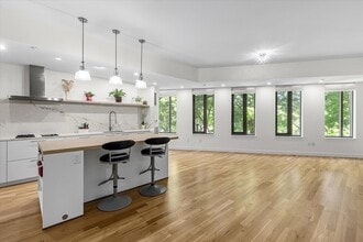 Building Photo - 1313 Washington St