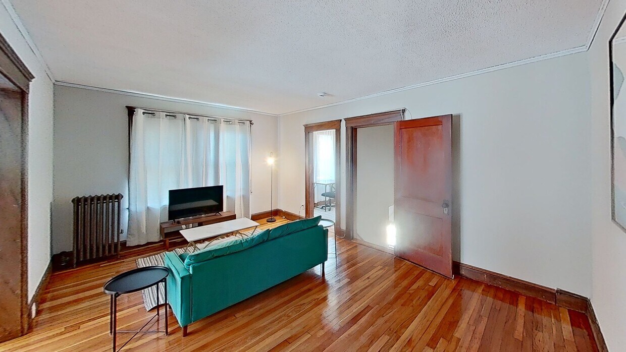 Photo - Private bedroom in 4 bed/1 bath Home