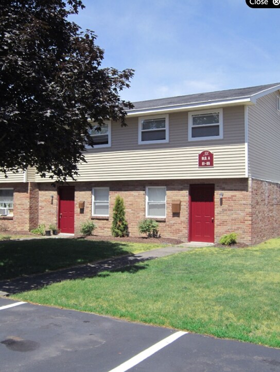 Country Townhomes Apartments in Cortland, NY