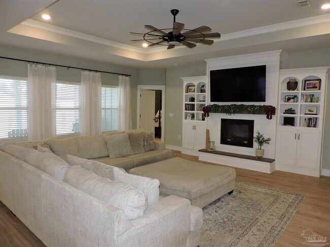 Foto del edificio - 10612 Davenport Lp