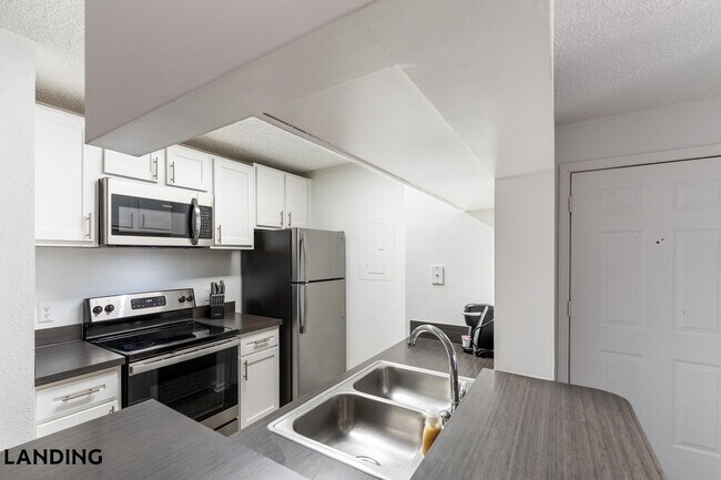 Foto del edificio - 10263 Whispering Forest Dr