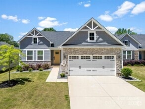Building Photo - 2217 GoldWood Dr