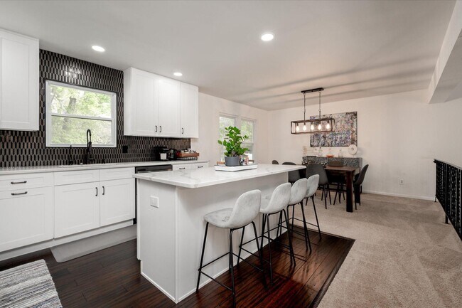 Building Photo - 12204 Sir Lancelot Dr