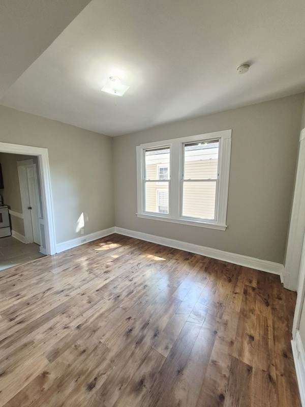 Building Photo - 3209 3rd Ave