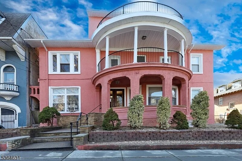Foto principal - 720 Boulevard E