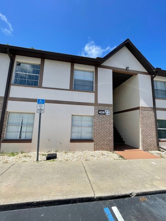 Foto principal - 2bed/2bath Condo For Rent in South Daytona...