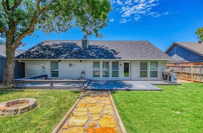 Photo - 3-Bedroom Home with Spacious Yard in Norman