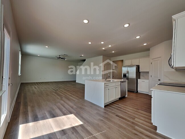 Foto del edificio - 1634 Soapstone Rd