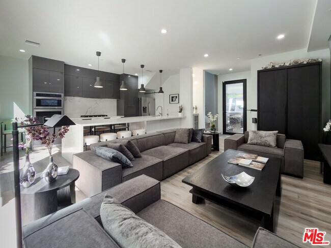 Foto del edificio - 13354 Beach Ave