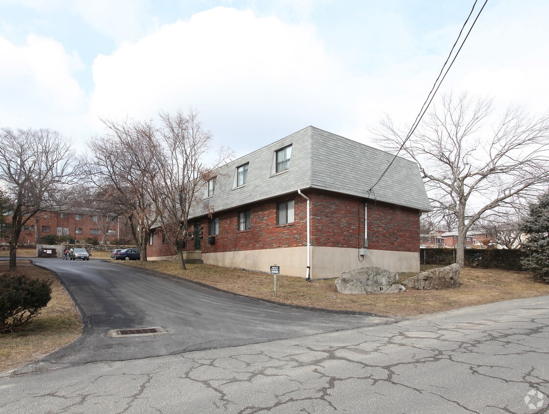 15 Judith Ln, Waterbury, CT 06704 Apartments in Waterbury, CT