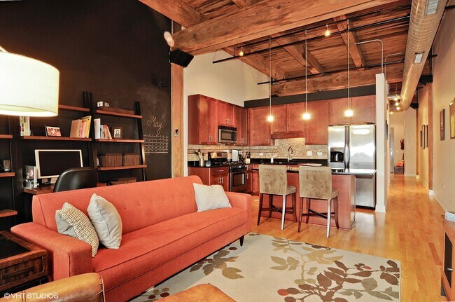 Foto del edificio - 770 W Gladys Ave