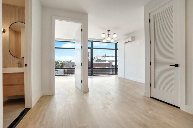 Building Photo - 11 Herkimer St