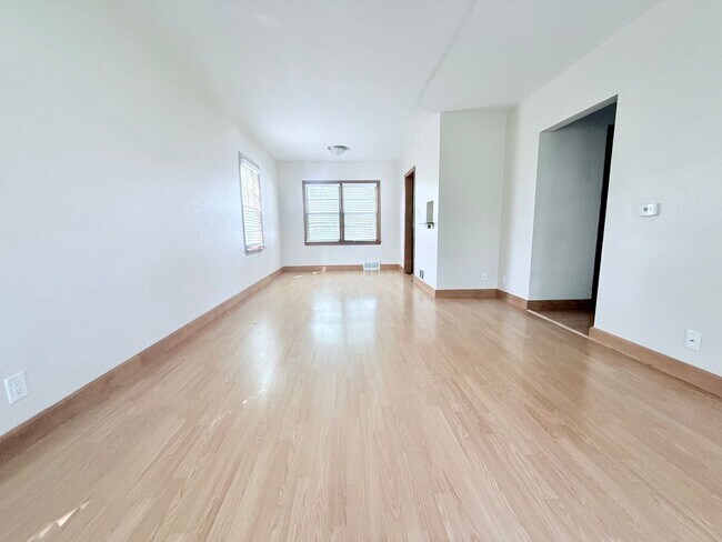 Foto del edificio - 3-Bed House in Waterloo