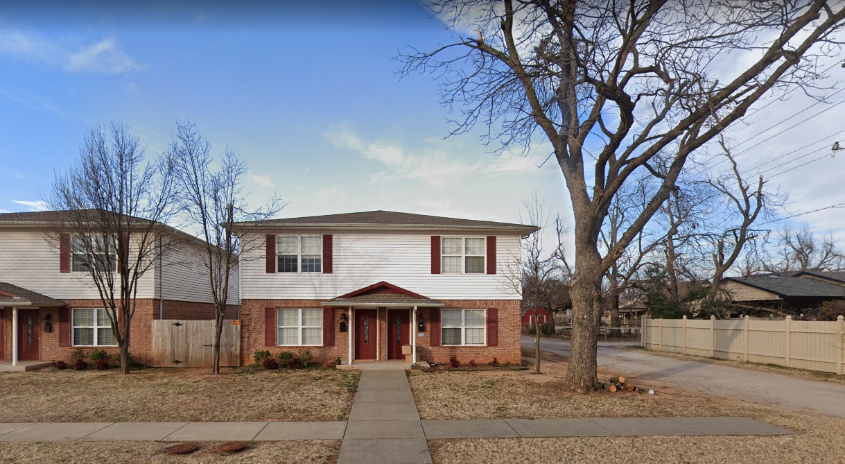 35 E Lincoln Ave, Edmond, OK 73034 Townhome Rentals in Edmond OK