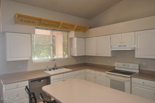 Foto del edificio - 5215 W Tonopah Dr