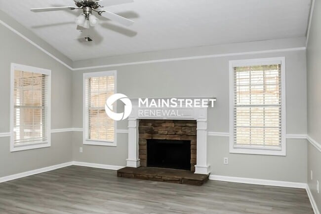 Foto del edificio - 3 Bedroom Pet-Friendly Home in COVINGTON, ...