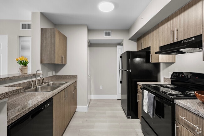 1BR, 1BA - 751SF - Kitchen - Vista Verde at Coconut Creek